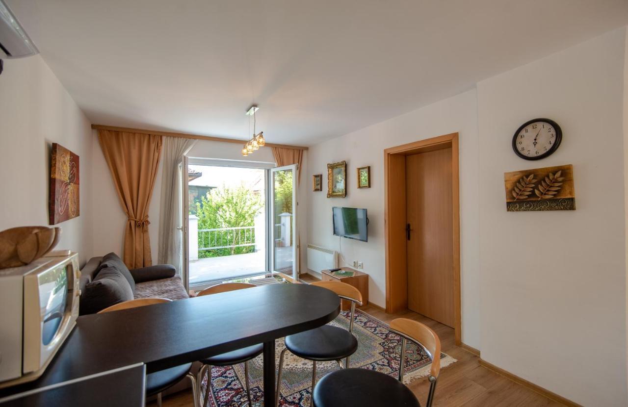 Apartman MirA Apartment Sarajevo Bagian luar foto