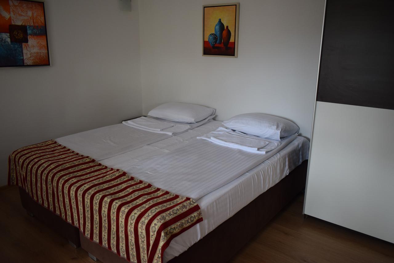 Apartman MirA Apartment Sarajevo Bagian luar foto